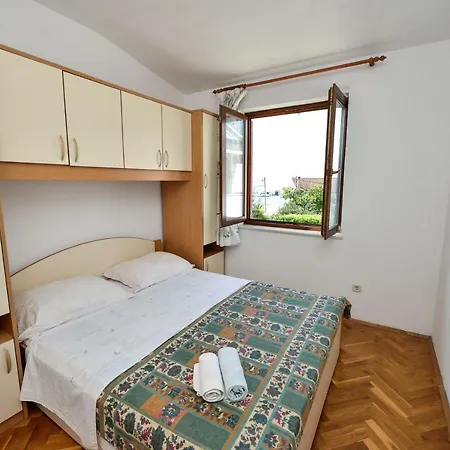 Ana Apartamento Petrčane
