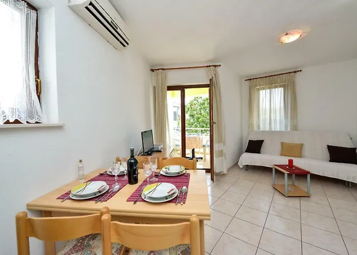Ana Apartamento Petrčane