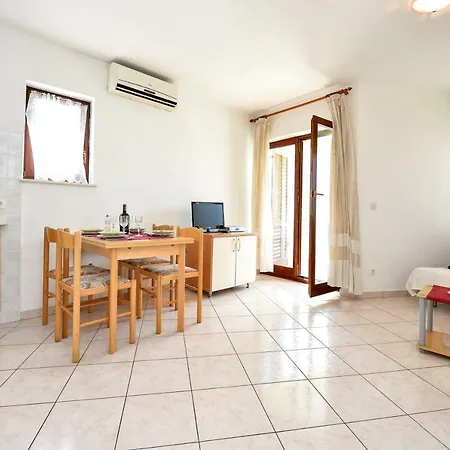 Apartment Ana